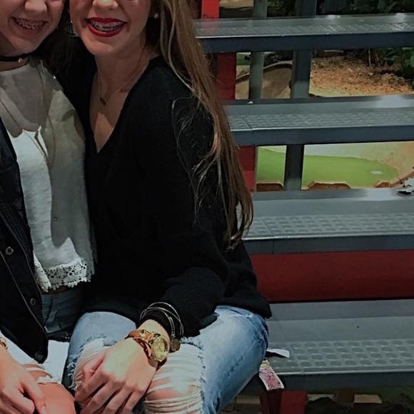 Criss cross sweater - Picture 4 of 4